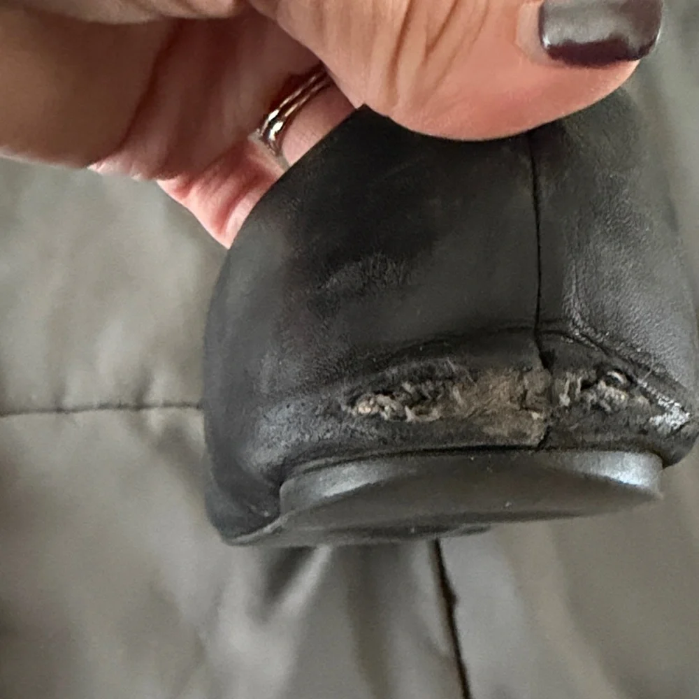 Tory Burch Black Loafers with Gold Emblem - Picture 4 of 4